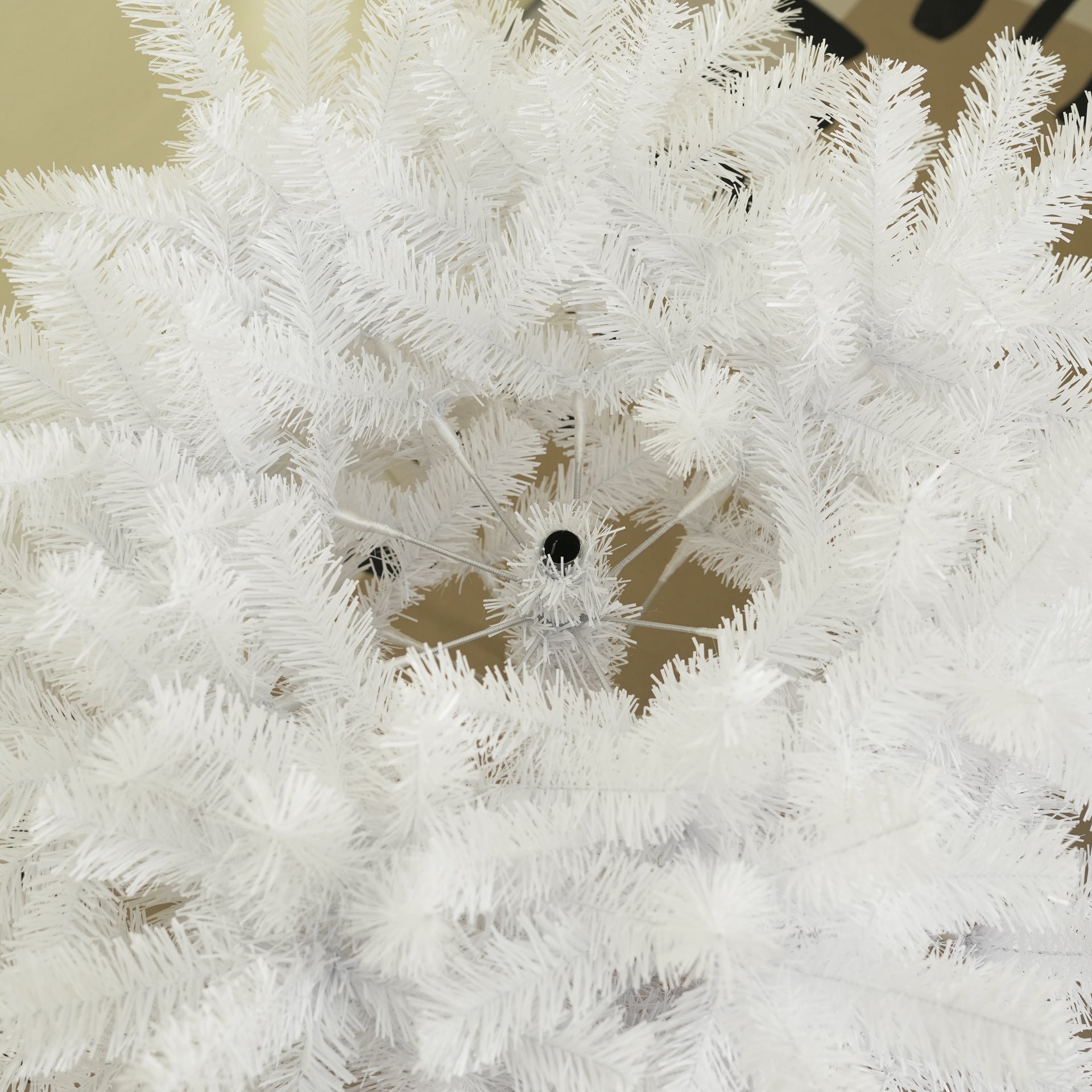 Flocked Artificial Christmas Tree with Snow Effect